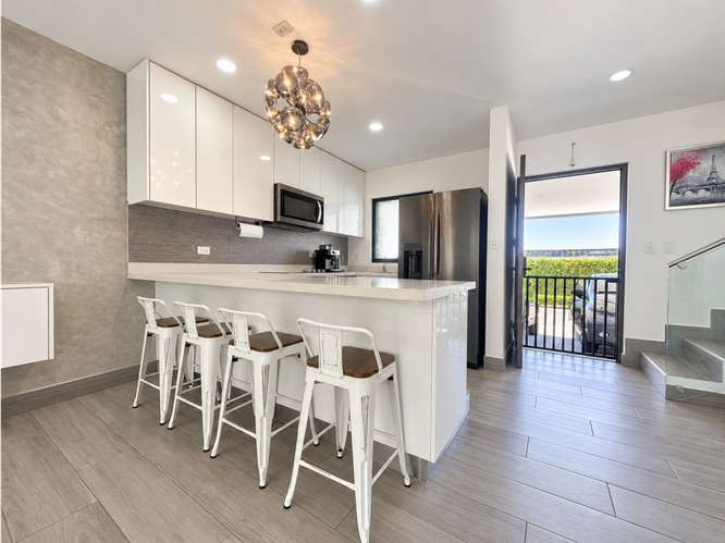 MODERNA CASA EN VENTA EN GUACHIPELÍN DE ESCAZÚ - Imagen 6