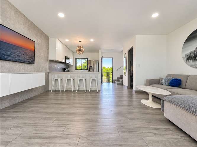 MODERNA CASA EN VENTA EN GUACHIPELÍN DE ESCAZÚ - Imagen 5