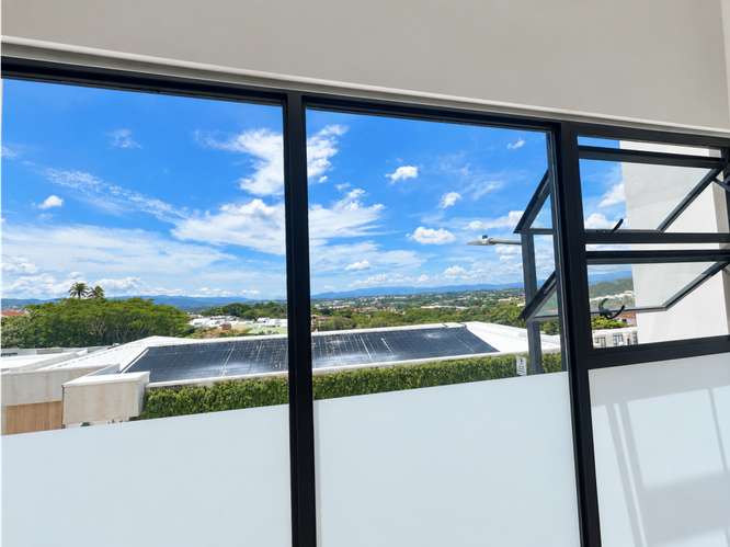 MODERNA CASA EN VENTA EN GUACHIPELÍN DE ESCAZÚ - Imagen 18