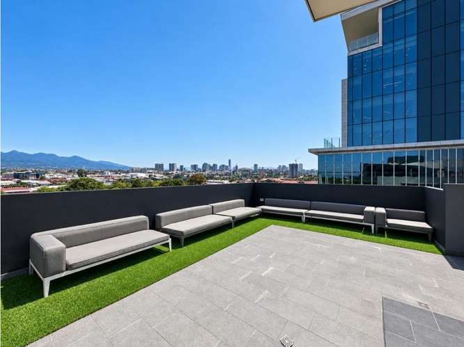Apartamento con terraza y amueblado en Escazú Village - Imagen 14
