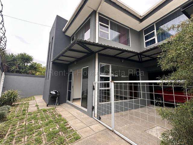 Venta de Casa ESQUINERA en Moravia-La Trinidad RZ - Imagen 1