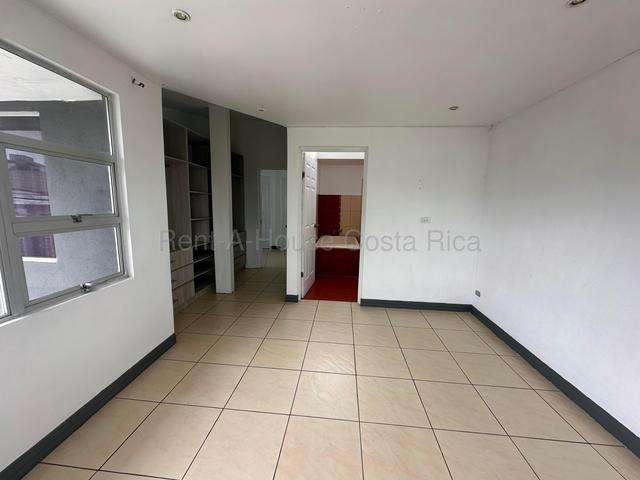 Venta de Casa ESQUINERA en Moravia-La Trinidad RZ - Imagen 12