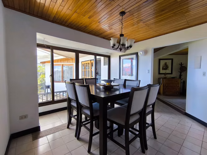 Casa Exclusiva en San Antonio de Escazú | Vistas Panorámicas, Amplios Jardines y Máxima Privacidad - Imagen 12