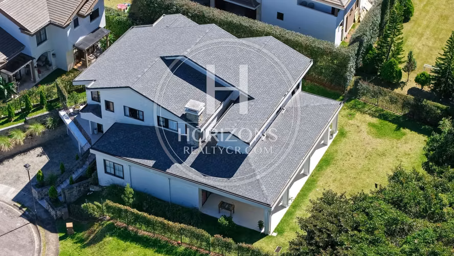 Venta de Casa en Condominio El Herrán con Vista a una Reserva Natural 5 Habitaciones NJA1375IJ - Imagen 2