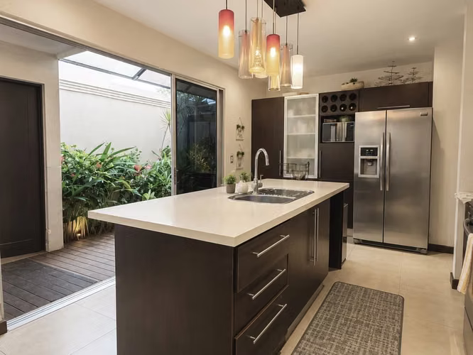 Nuevo precio! Casa Residencial Los Eliseos l Bello Horizonte, Escazú l $315,000 - Imagen 4