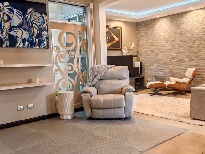Nuevo precio! Casa Residencial Los Eliseos l Bello Horizonte, Escazú l $315,000 - Imagen 2