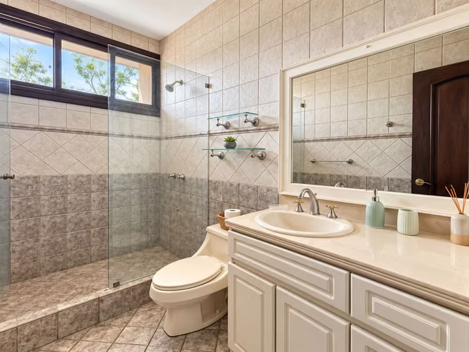 Venta Casa de Lujo Villa Real Santa Ana San José - Imagen 17