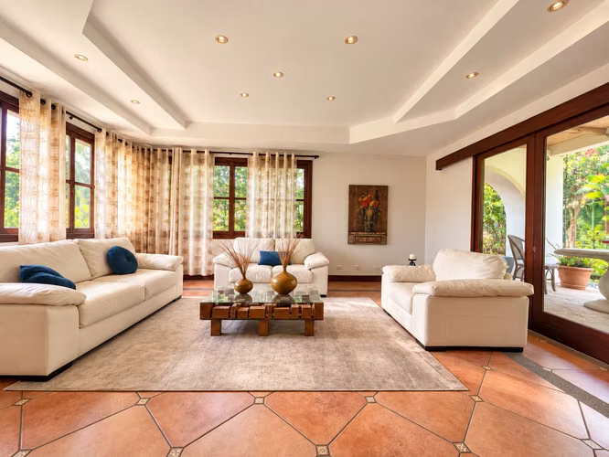 Venta Casa de Lujo Villa Real Santa Ana San José - Imagen 4