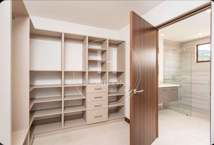Preventa de Casas de Lujo en Condominio Parques del Sol Santa Ana noj1070 - Imagen 6