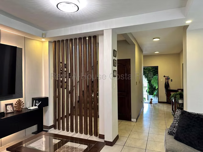 Venta casa en La Ribera Belén con beneficio extra - Imagen 9