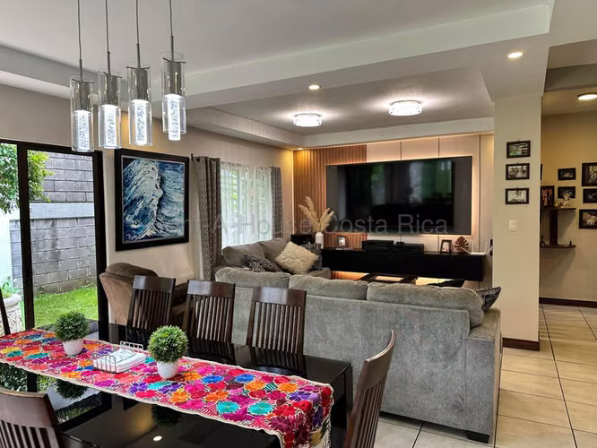 Venta casa en La Ribera Belén con beneficio extra - Imagen 7