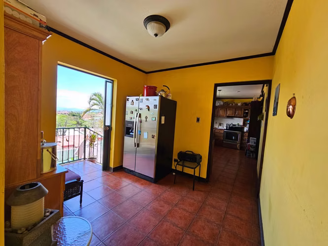 Propiedad con Casa de 4 habitaciones Semi Amueblada en Rohrmoser, San José - Imagen 6
