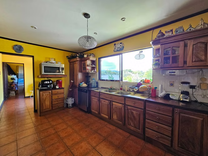 Propiedad con Casa de 4 habitaciones Semi Amueblada en Rohrmoser, San José - Imagen 5