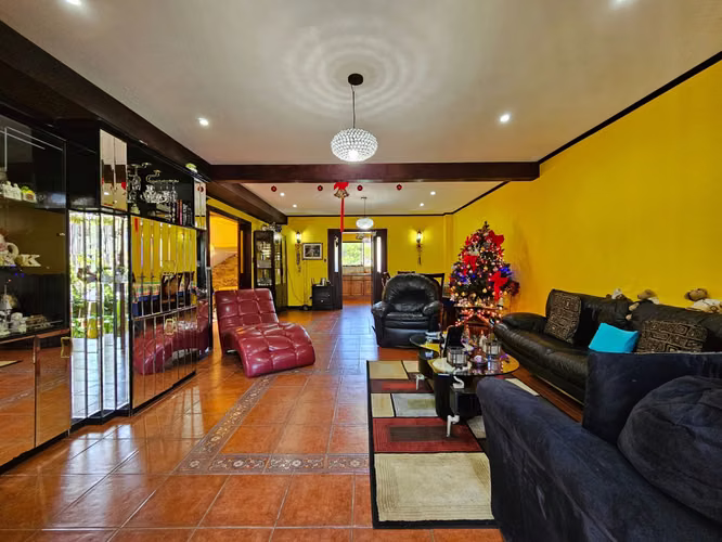 Propiedad con Casa de 4 habitaciones Semi Amueblada en Rohrmoser, San José - Imagen 2
