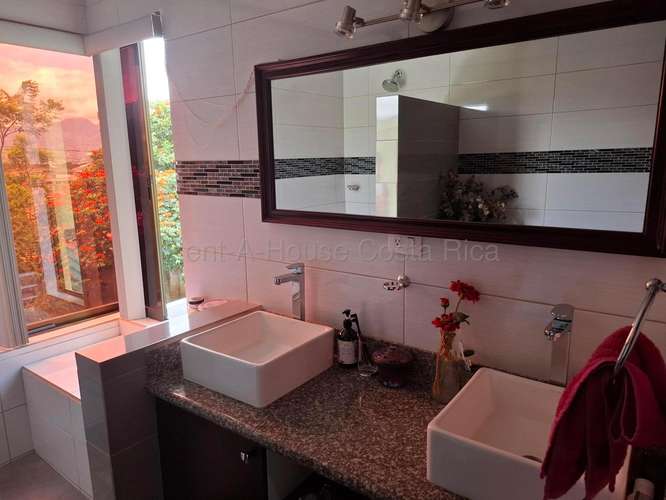 VENTA DE CASA DE 300 m² EN HEREDIA, CERCA DE OXÍGENO Y ZONAS FRANCAS | EN RESIDENCIAL CON SEGURIDAD - Imagen 17