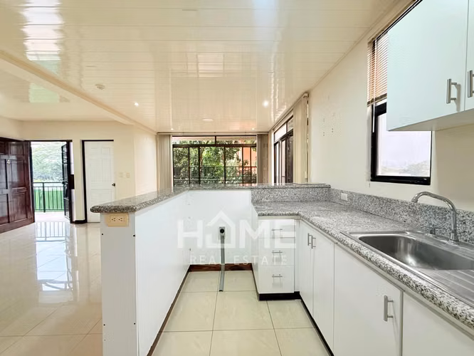 Alquiler de Apartamento en Piedades de Santa Ana muy comodo lindo e iluminado 425000 - Imagen 16