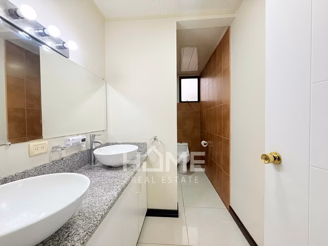 Alquiler de Apartamento en Piedades de Santa Ana muy comodo lindo e iluminado 425000 - Imagen 3