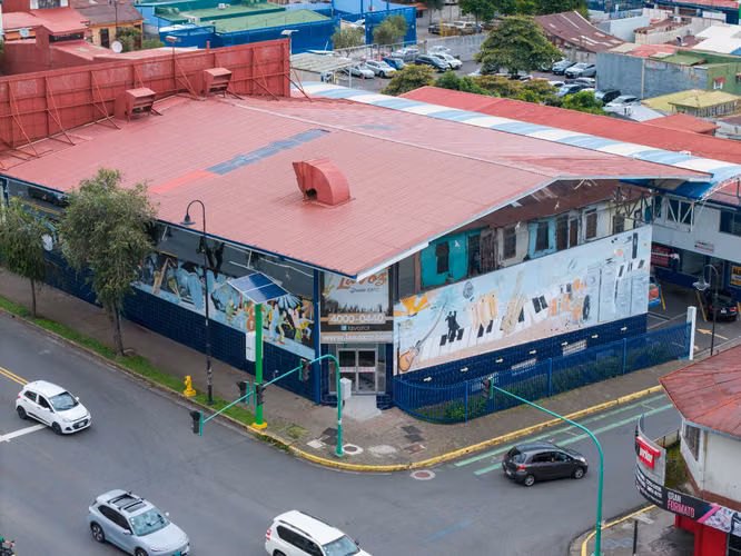 Edificio comercial sobre avenida 10 en el distrito hospital de San José - Imagen 4
