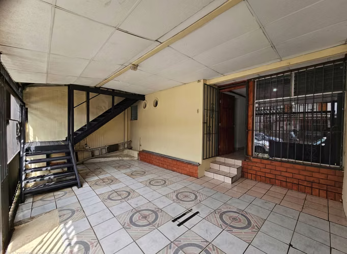 Propiedad con 2 Casas en José María Zeledón, Curridabat, San José - Imagen 2
