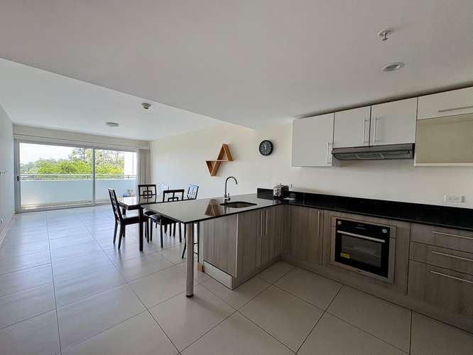 Venta exclusivo apartamento en Condominio Torres de Heredia, Barreal