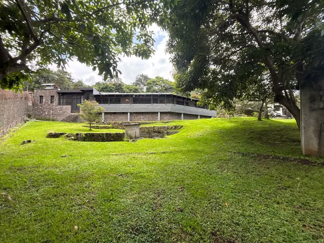 VENTA DE CASA DE 1 NIVEL CON LOTE DE 1.444 M² | BELLO HORIZONTE, ESCAZÚ