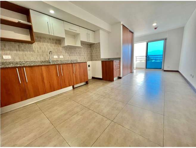 Apartamento en Los Yoses/piso 8-amenidades