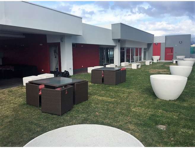 Apartamento en Los Yoses/piso 8-amenidades