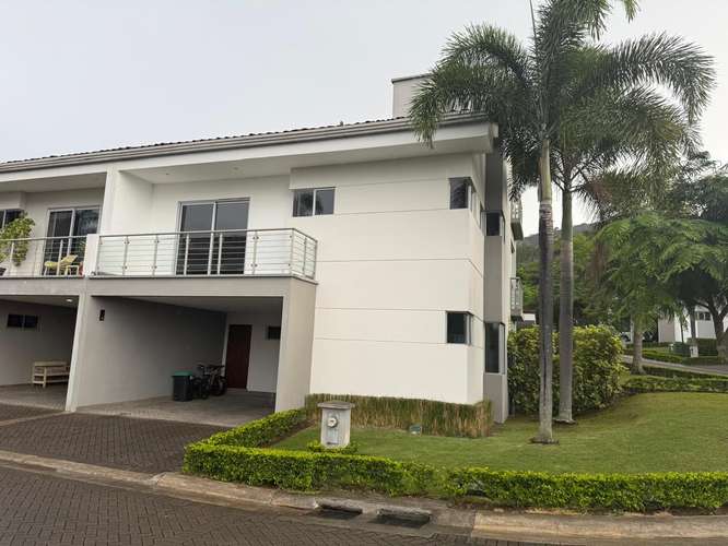 CONDOMINIO VISTAS DE ESCAZÚ – CASA TOWNHOUSE ESQUINERA - Imagen 2