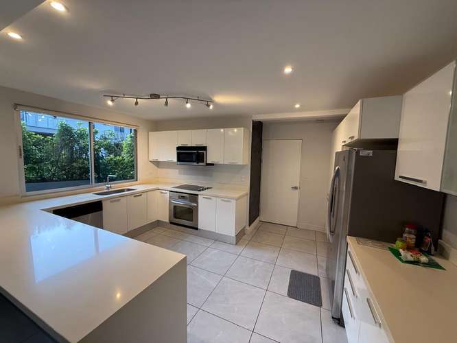 CONDOMINIO VISTAS DE ESCAZÚ – CASA TOWNHOUSE ESQUINERA - Imagen 4