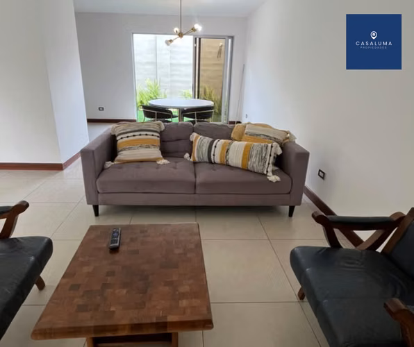 HERMOSA CASA EN ALQUILER SANTA ANA - Imagen 2
