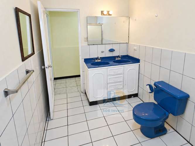 Apartamento 1 habitación en Escazú – Servicios incluidos y vigilancia 24/7