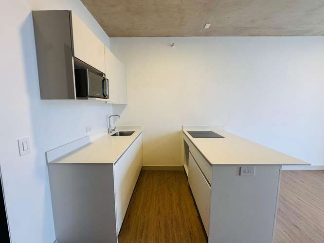 Alquiler de Apartamento Semi Amoblado en Secrt Escalante 