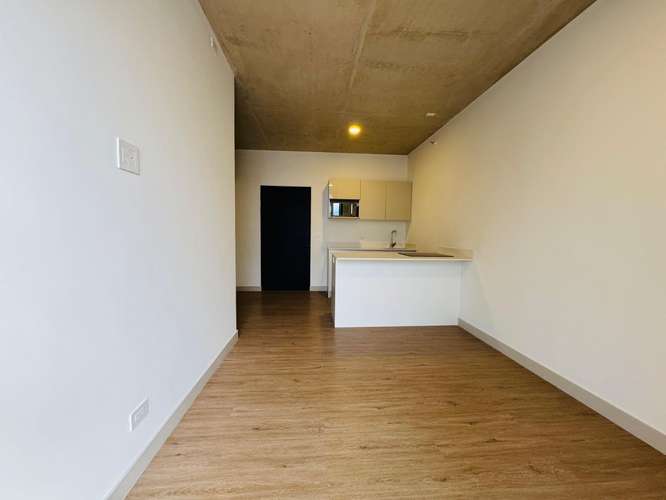 Alquiler de Apartamento Semi Amoblado en Secrt Escalante 
