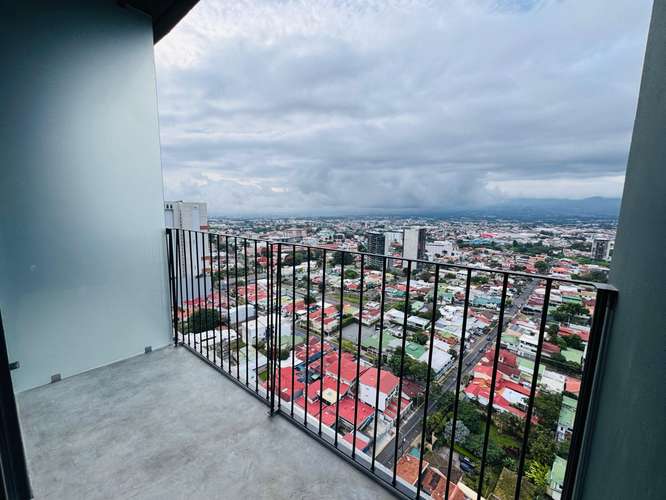 Alquiler de Apartamento Semi Amoblado en Secrt Escalante 
