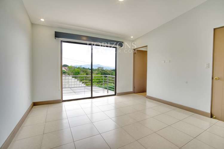 Se vende Casa con patio Condominio Valle Alto 3 Habitaciones Vista a las Montañas nja1302 - Imagen 6