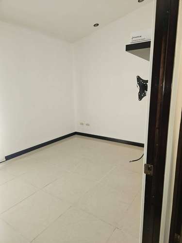 Alquiler en Santa Ana Centro: Apartamento con línea blanca y parqueo para 2 vehículos  - Imagen 15