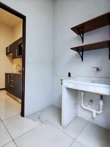 ¡ALQUILA EN HEREDIA PARKS! CASA CON A/C, PATIO Y 2 PARQUEOS TECHADOS 
