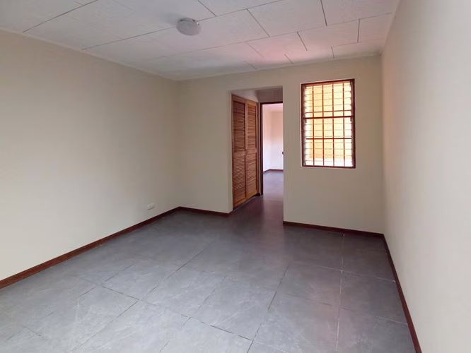 ALQUILER DE CASA DE UNA PLANTA EN CURRIDABAT - Imagen 5