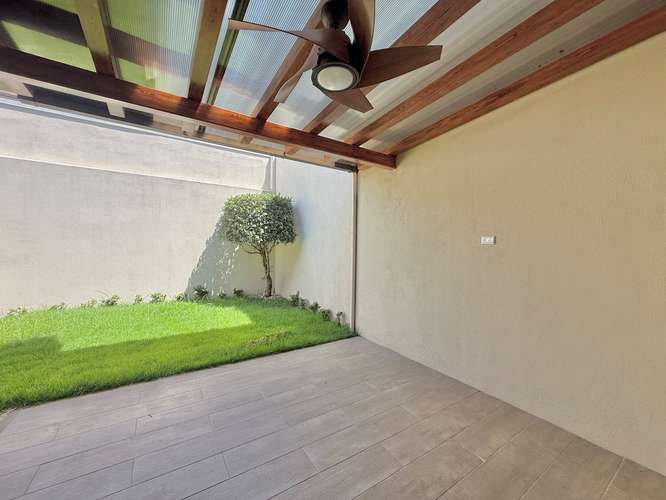 Amplia casa en Santa Ana - HGM - Imagen 6