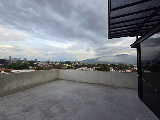 PENTHOUSE DE 2 NIVELES CON ALMPLIA TERRAZA - ROHRMOSER - Imagen 9