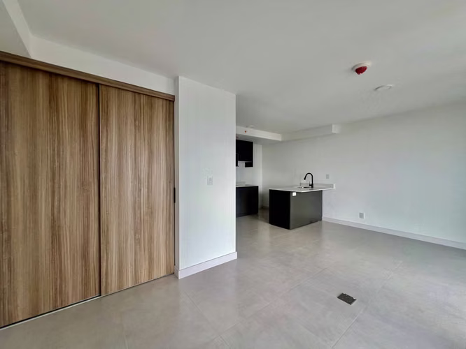 Se Alquila/Vende Apartamento Estudio con Balcón y Vista a las Montañas, en Sabana Norte. - Imagen 3