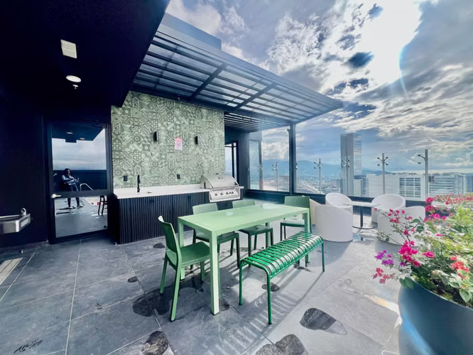 Se Alquila/Vende Apartamento Estudio con Balcón y Vista a las Montañas, en Sabana Norte. - Imagen 11