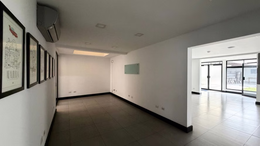 Alquiler | Sede Corporativa completamente equipada en Rohrmoser, San José - Imagen 8
