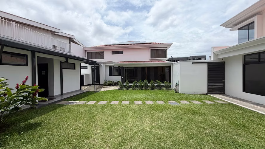 Alquiler | Sede Corporativa completamente equipada en Rohrmoser, San José - Imagen 17