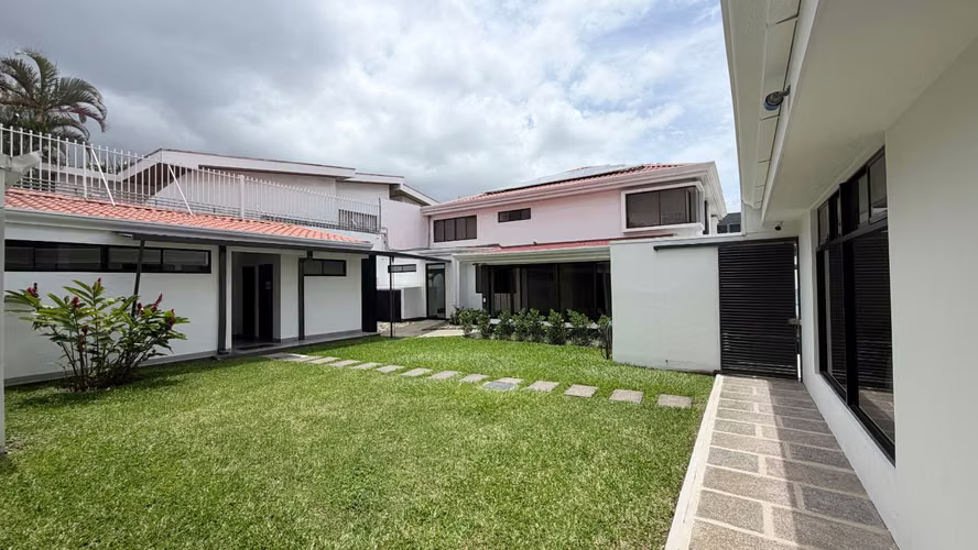 Alquiler | Sede Corporativa completamente equipada en Rohrmoser, San José - Imagen 19