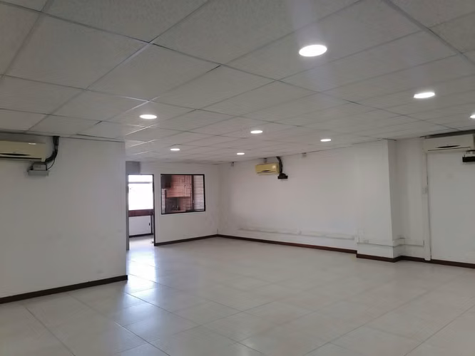 Oficinas en Paseo Colón / Haz crecer su negocio - Imagen 4