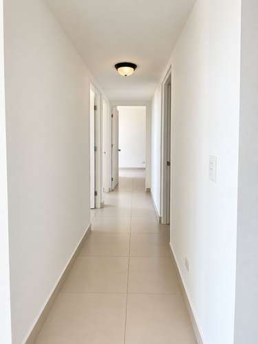 3 habitaciones + oficina | 2 baños | 2 parqueos | Piso 7 | Línea blanca - Imagen 6
