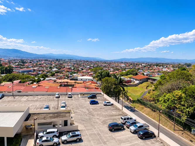 3 habitaciones + oficina | 2 baños | 2 parqueos | Piso 7 | Línea blanca - Imagen 10