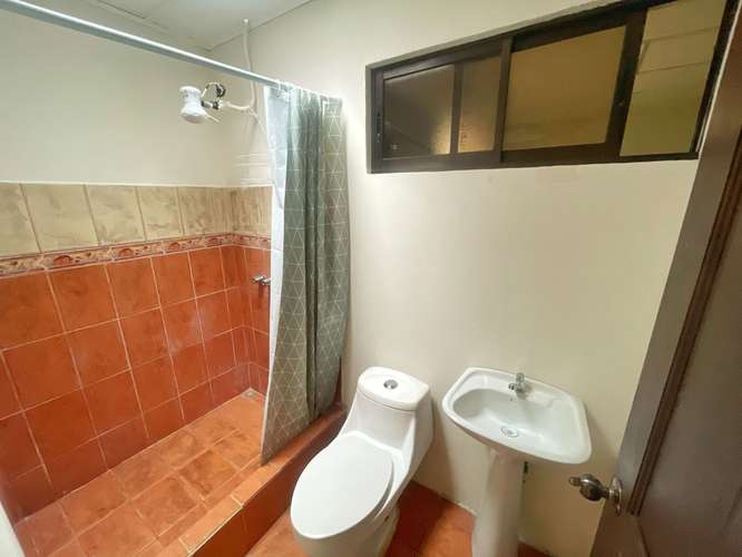 Amplia para vivienda u oficina, en Rohrmoser! P142 - Imagen 9