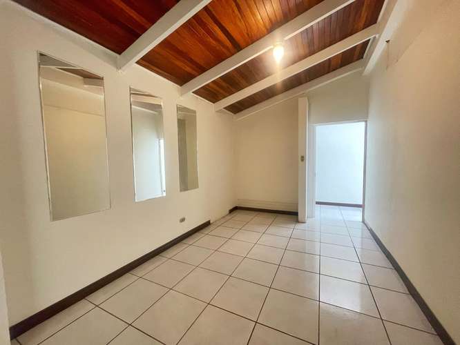 Amplia para vivienda u oficina, en Rohrmoser! P142 - Imagen 4